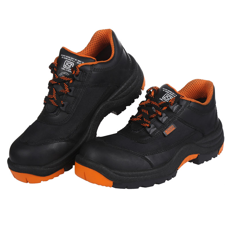 black-and-decker-safety-footwear-BXWB0161IN-04